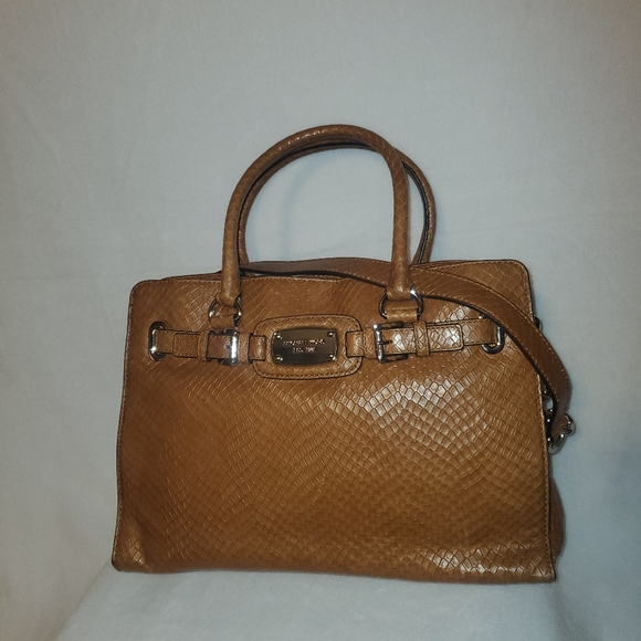 Michael Kors Hamilton bag with Matching Wallet. - Picture 7 of 12